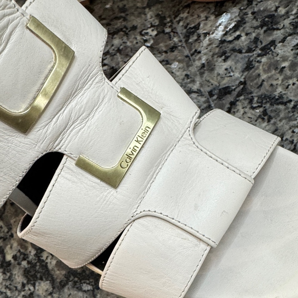Calvin Klein White chunky Heels with Gold Accents EUC 11 - Picture 3 of 16